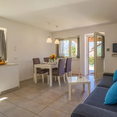 Διαμέρισμα Rose Rossa Larissa Garten Eg *