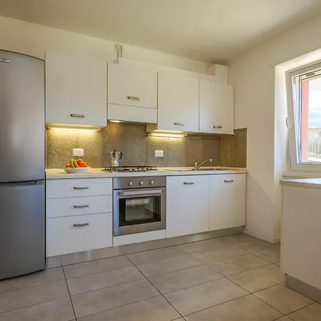 Rose Rossa Larissa Garten Eg Διαμέρισμα