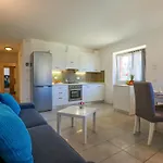 Rose Rossa Larissa Garten Eg * Колико