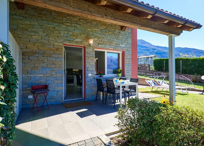 Rose Rossa Larissa Garten Eg Appartement