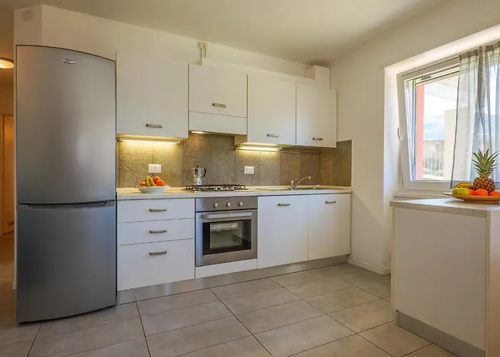 Rose Rossa Larissa Garten Eg Appartement